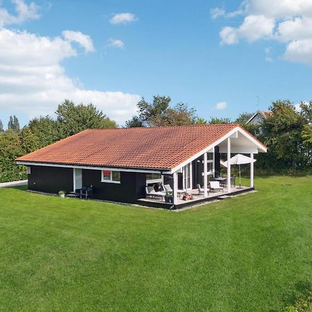 Amazing Home In Askeby With Sauna Экстерьер фото